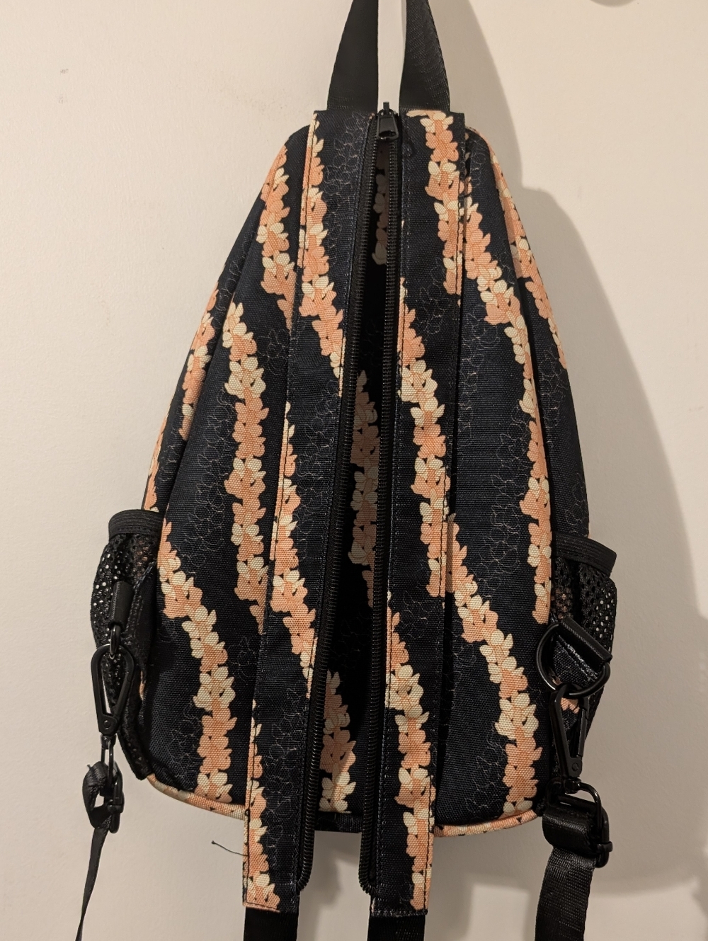 Women's Hawaiian Floral Design Crossbody/Backpack Bag - Picture 5 of 5